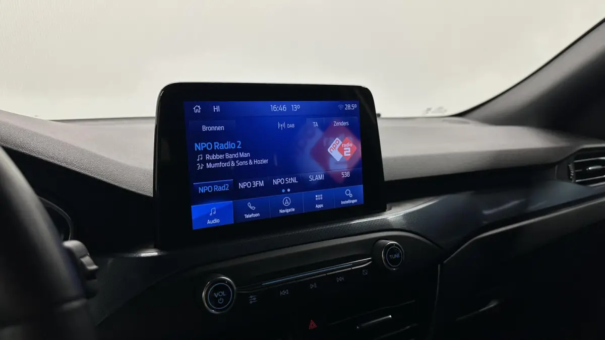 1.5 EcoBoost ST Line active X Business TREKHAAK CAMERA LM NAVI CRUISE CARPLAY.