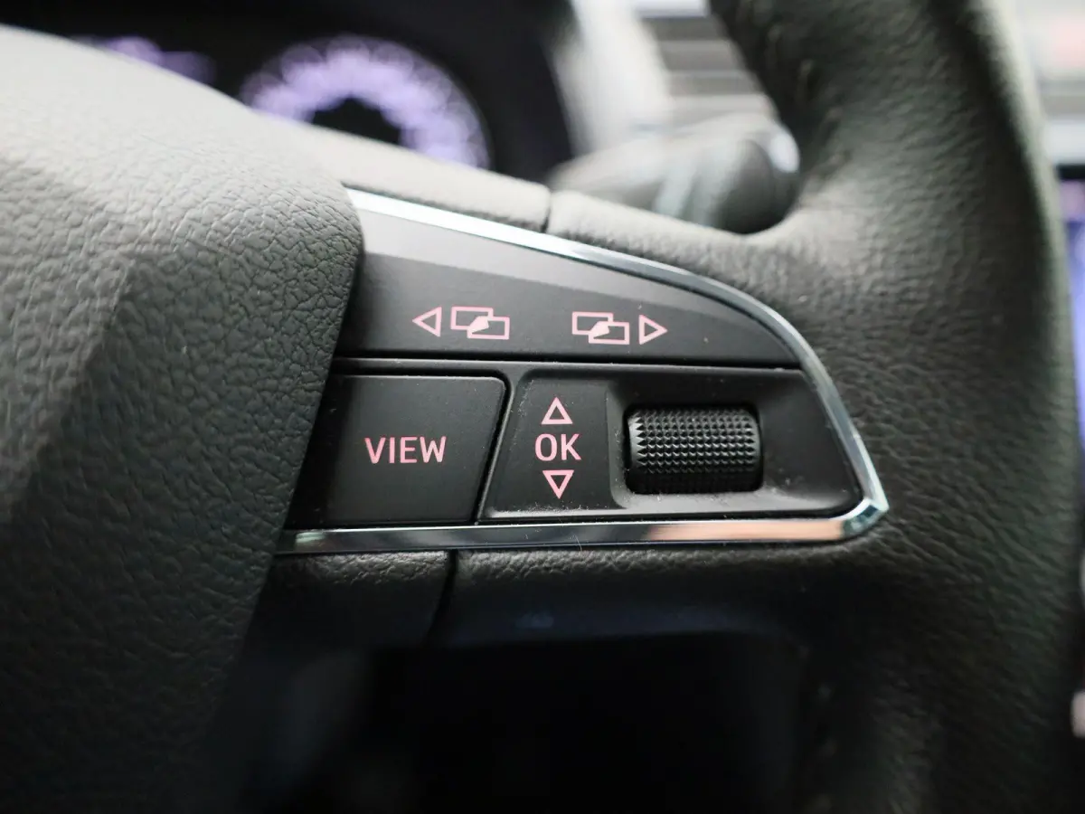 1.0 TSI Style Business Intense | ACHTERUITRIJCAMERA | APPLE CARPLAY - ANDROID AUTO | TREKHAAK | CLIMATE CONTROL | KEYLESS | CRUISE CONTROL |