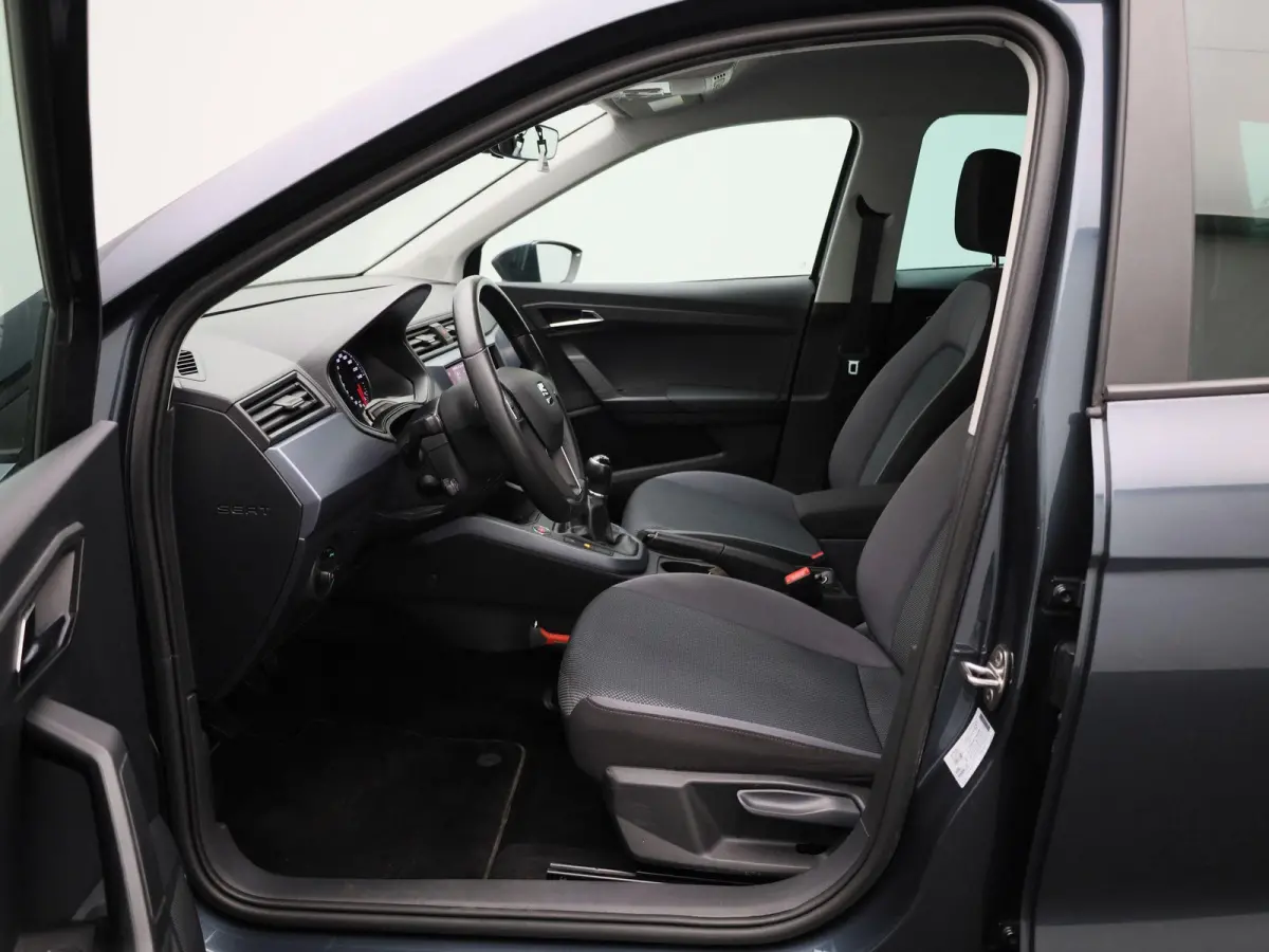 1.0 TSI Style Business Intense | ACHTERUITRIJCAMERA | APPLE CARPLAY - ANDROID AUTO | TREKHAAK | CLIMATE CONTROL | KEYLESS | CRUISE CONTROL |