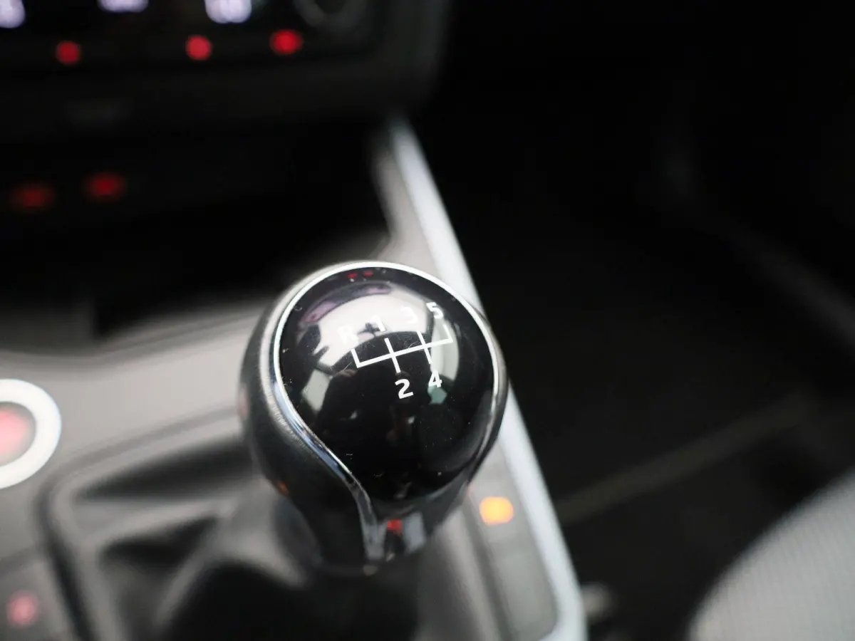 1.0 TSI Style Business Intense | ACHTERUITRIJCAMERA | APPLE CARPLAY - ANDROID AUTO | TREKHAAK | CLIMATE CONTROL | KEYLESS | CRUISE CONTROL |