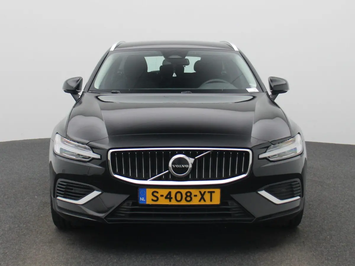 2.0 T6 Plug-in hybrid AWD Essential Bright | Apple Carplay / Android Auto | Camera | Parkeersensoren | Stoelverwarming | Stuurverwarming |