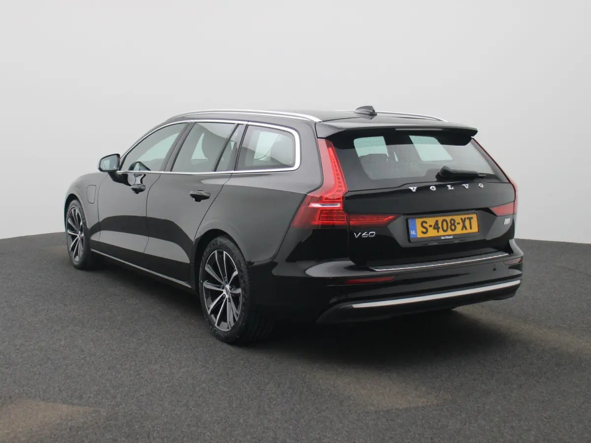 2.0 T6 Plug-in hybrid AWD Essential Bright | Apple Carplay / Android Auto | Camera | Parkeersensoren | Stoelverwarming | Stuurverwarming |