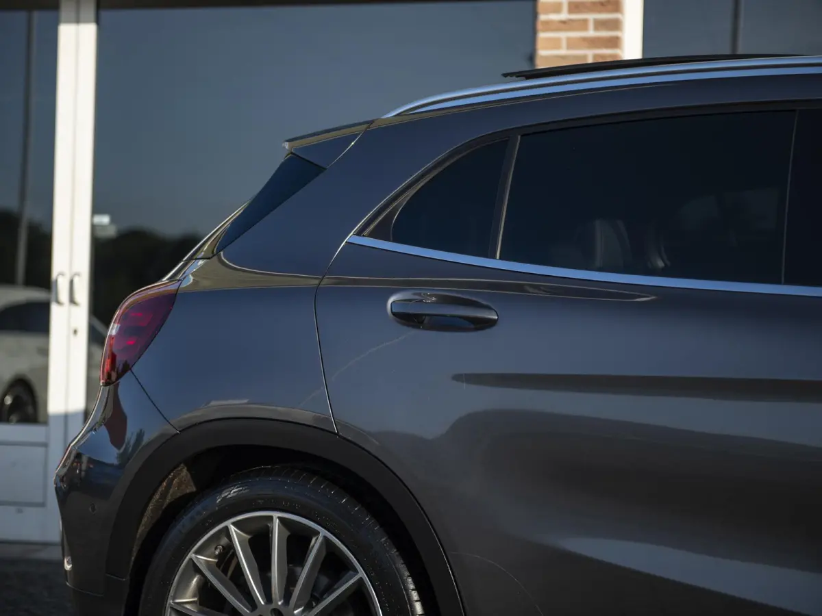 250 4Matic | AMG | Pano | 19" LMV | LED | El.achterklep | Achteruitrijcamera | Keyless Go | Dealeronderhouden