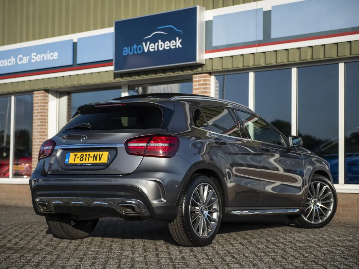 250 4Matic | AMG | Pano | 19" LMV | LED | El.achterklep | Achteruitrijcamera | Keyless Go | Dealeronderhouden