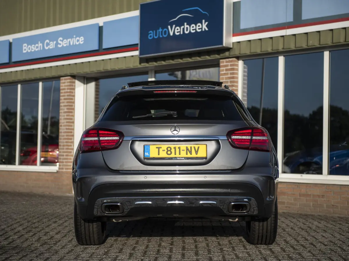 250 4Matic | AMG | Pano | 19" LMV | LED | El.achterklep | Achteruitrijcamera | Keyless Go | Dealeronderhouden