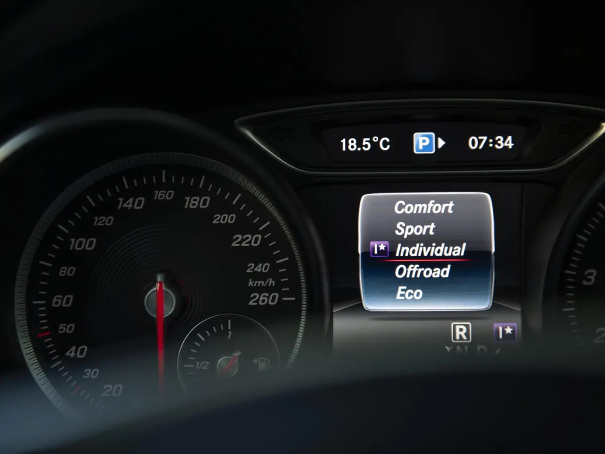 250 4Matic | AMG | Pano | 19" LMV | LED | El.achterklep | Achteruitrijcamera | Keyless Go | Dealeronderhouden