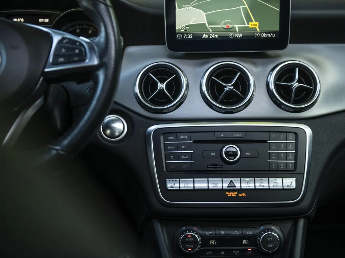 250 4Matic | AMG | Pano | 19" LMV | LED | El.achterklep | Achteruitrijcamera | Keyless Go | Dealeronderhouden