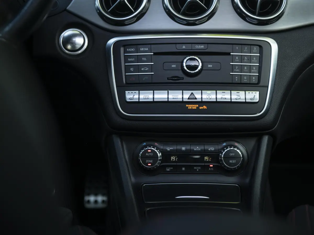 250 4Matic | AMG | Pano | 19" LMV | LED | El.achterklep | Achteruitrijcamera | Keyless Go | Dealeronderhouden
