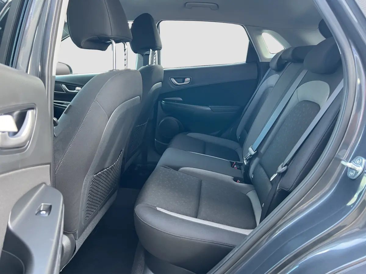 1.0 T-GDI 120pk Fashion | Camera | Trekhaak | Climate controle | Carplay | 17'' velgen | Keyless entry | Parkeersensoren | Elektrische spiegels