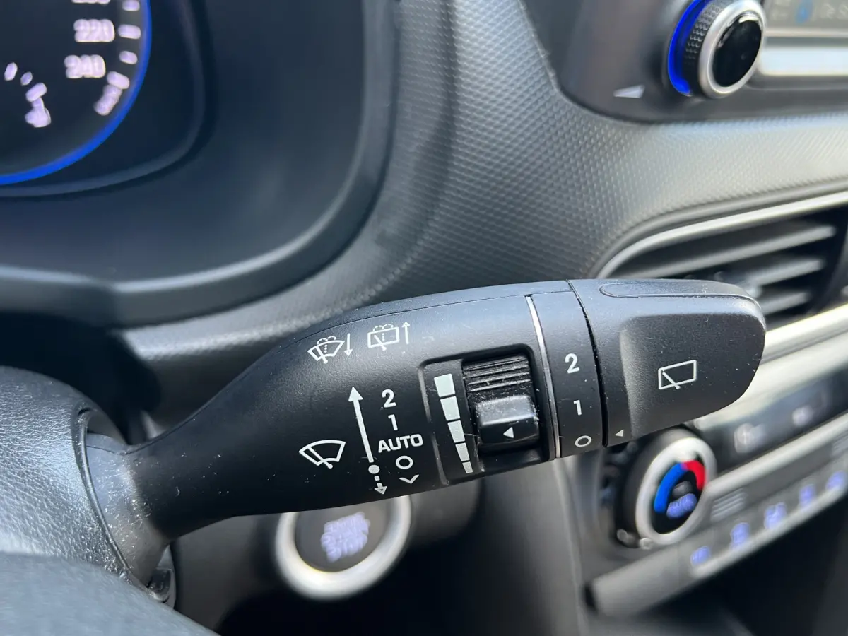 1.0 T-GDI 120pk Fashion | Camera | Trekhaak | Climate controle | Carplay | 17'' velgen | Keyless entry | Parkeersensoren | Elektrische spiegels