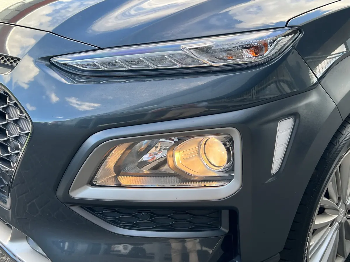 1.0 T-GDI 120pk Fashion | Camera | Trekhaak | Climate controle | Carplay | 17'' velgen | Keyless entry | Parkeersensoren | Elektrische spiegels