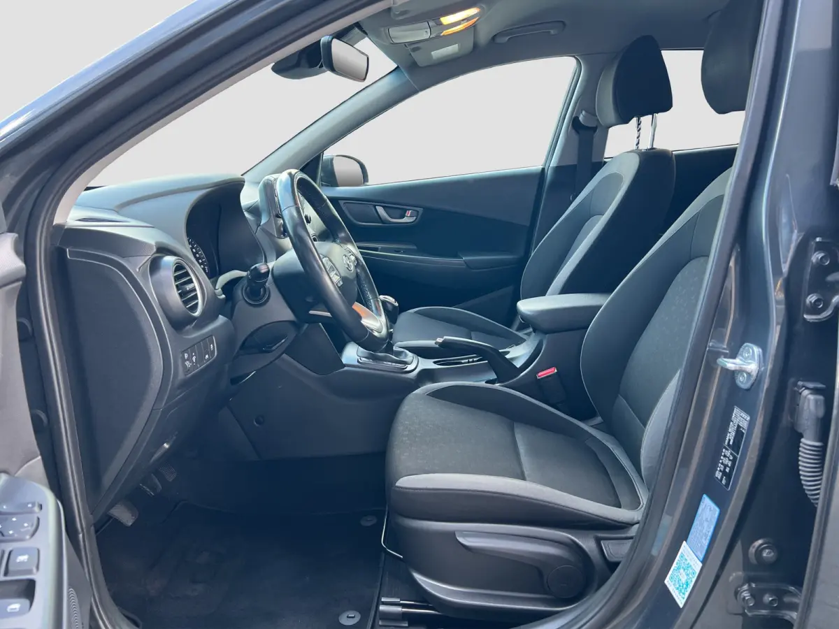 1.0 T-GDI 120pk Fashion | Camera | Trekhaak | Climate controle | Carplay | 17'' velgen | Keyless entry | Parkeersensoren | Elektrische spiegels
