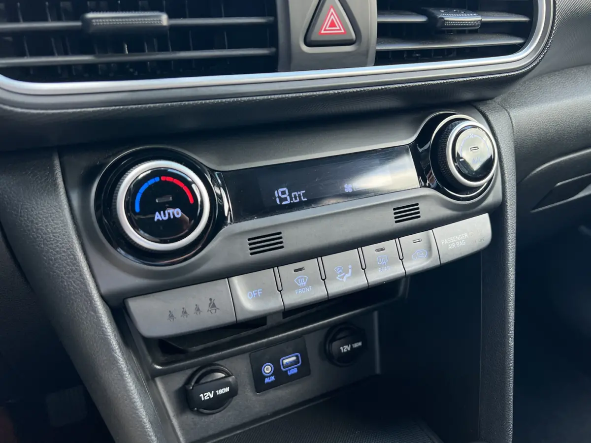 1.0 T-GDI 120pk Fashion | Camera | Trekhaak | Climate controle | Carplay | 17'' velgen | Keyless entry | Parkeersensoren | Elektrische spiegels