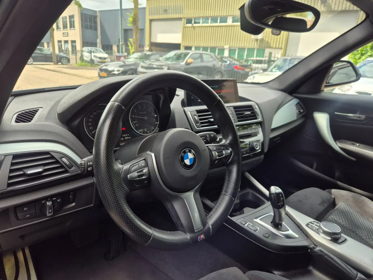 M Sport Apple CarPlay 1/2 Alcantara Centennial High Executive
