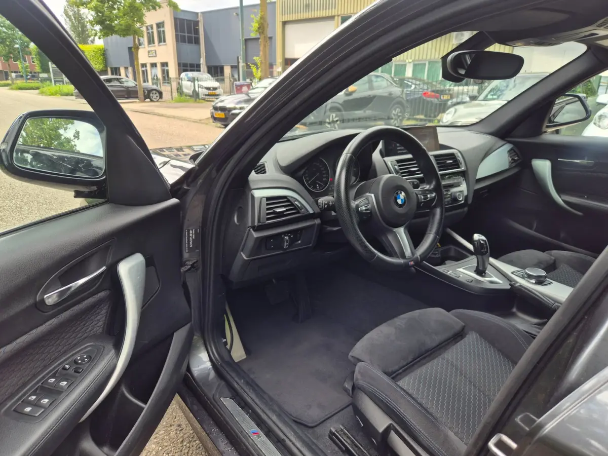 M Sport Apple CarPlay 1/2 Alcantara Centennial High Executive