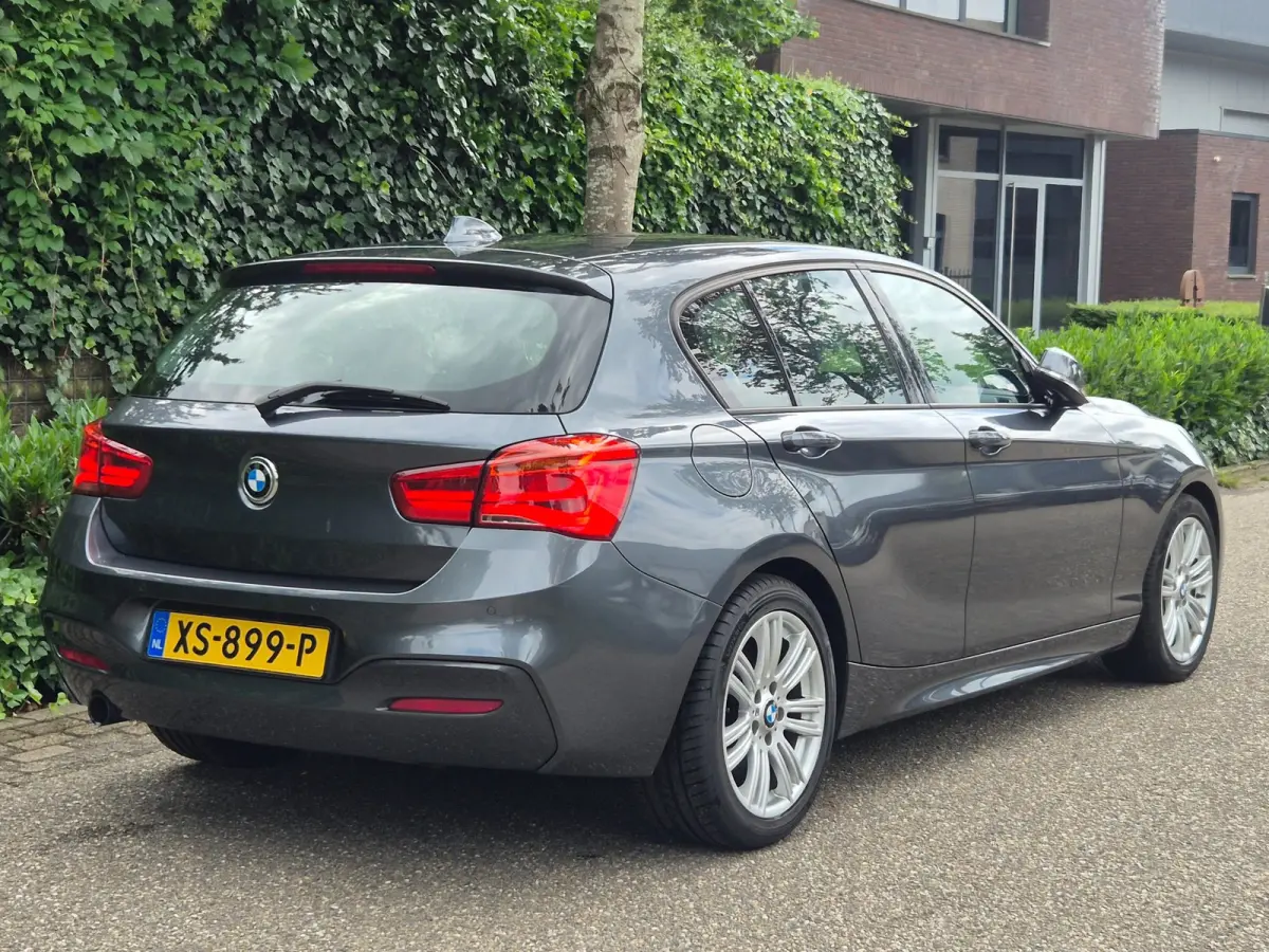 M Sport Apple CarPlay 1/2 Alcantara Centennial High Executive