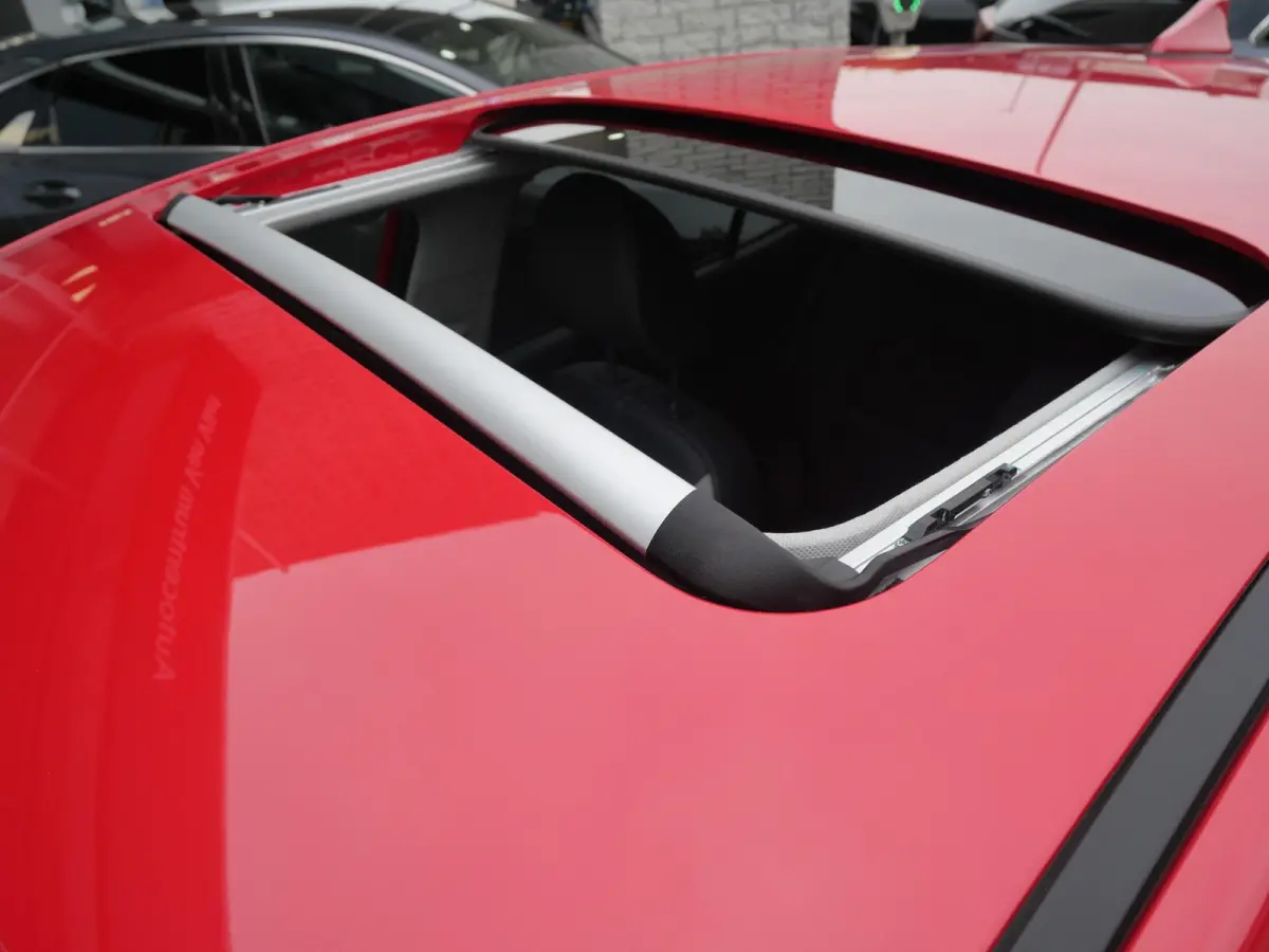 1.0 GDi GT-Line | Schuif/kanteldak | Stoel & Stuur verwarming | Camera | Carplay | Direct leverbaar |