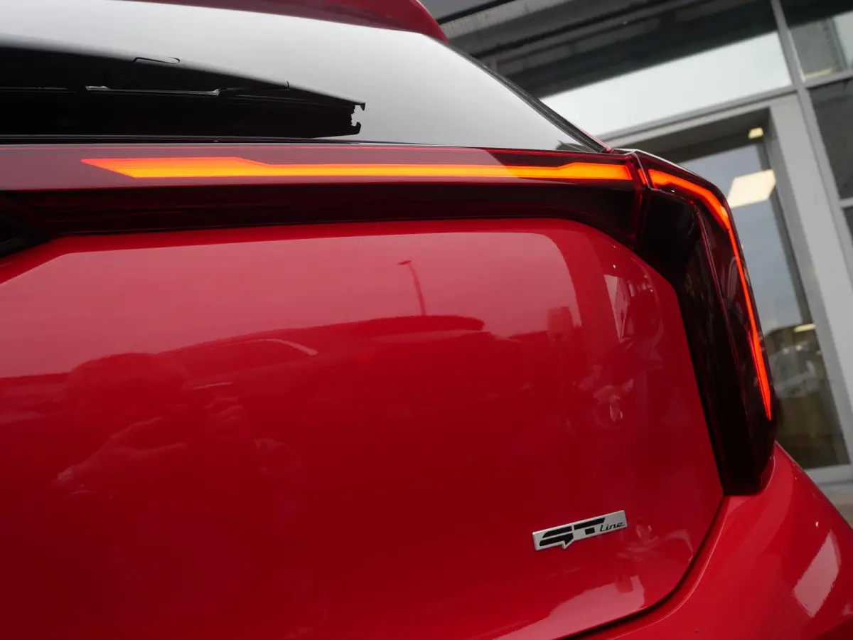 1.0 GDi GT-Line | Schuif/kanteldak | Stoel & Stuur verwarming | Camera | Carplay | Direct leverbaar |