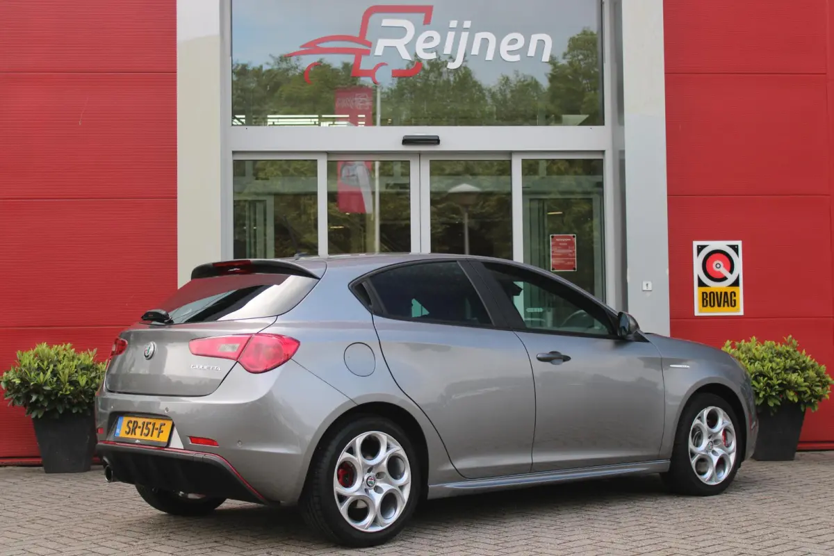 1.4 Turbo 170PK AUTOMAAT MultiAir SUPER | AFNEEMBARE TREKHAAK | NAVIGATIE | "BREMBO" REMKLAUWEN ROOD | LICHTMETALEN VELGEN 17" | CLIMATE CONTROL | CRUISE CONTROL | DAB+ RADIO | BLUETOOTH AUD