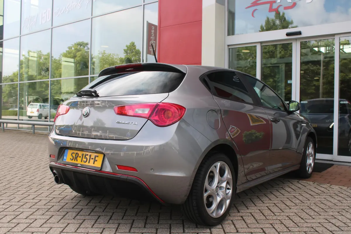 1.4 Turbo 170PK AUTOMAAT MultiAir SUPER | AFNEEMBARE TREKHAAK | NAVIGATIE | "BREMBO" REMKLAUWEN ROOD | LICHTMETALEN VELGEN 17" | CLIMATE CONTROL | CRUISE CONTROL | DAB+ RADIO | BLUETOOTH AUD