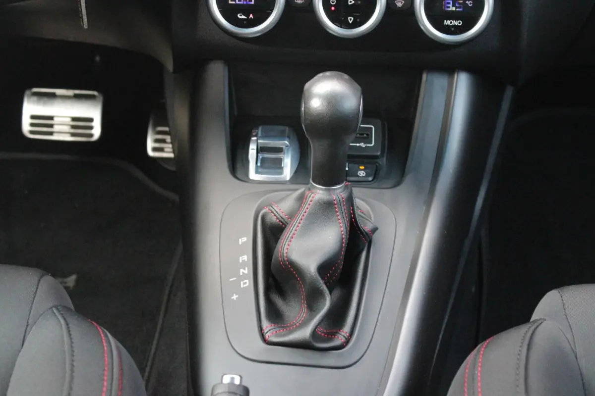 1.4 Turbo 170PK AUTOMAAT MultiAir SUPER | AFNEEMBARE TREKHAAK | NAVIGATIE | "BREMBO" REMKLAUWEN ROOD | LICHTMETALEN VELGEN 17" | CLIMATE CONTROL | CRUISE CONTROL | DAB+ RADIO | BLUETOOTH AUD