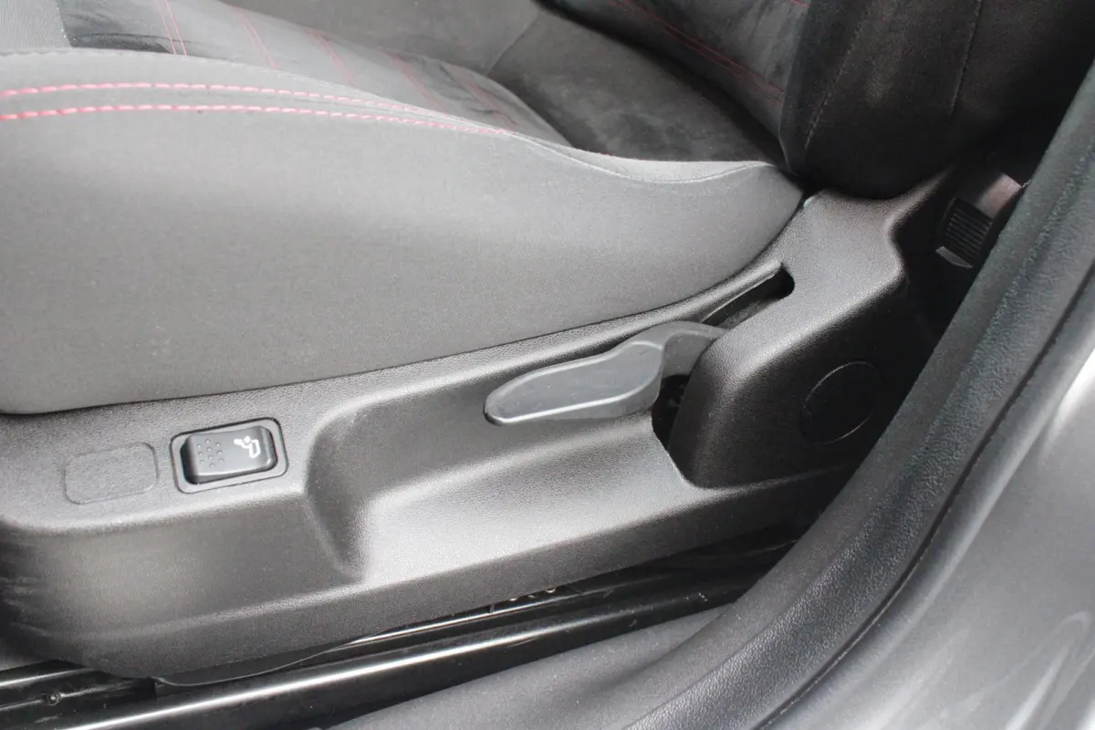 1.4 Turbo 170PK AUTOMAAT MultiAir SUPER | AFNEEMBARE TREKHAAK | NAVIGATIE | "BREMBO" REMKLAUWEN ROOD | LICHTMETALEN VELGEN 17" | CLIMATE CONTROL | CRUISE CONTROL | DAB+ RADIO | BLUETOOTH AUD