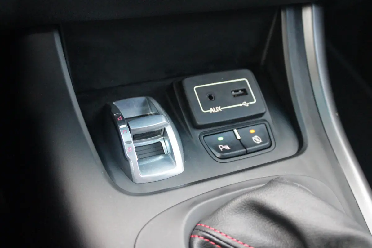 1.4 Turbo 170PK AUTOMAAT MultiAir SUPER | AFNEEMBARE TREKHAAK | NAVIGATIE | "BREMBO" REMKLAUWEN ROOD | LICHTMETALEN VELGEN 17" | CLIMATE CONTROL | CRUISE CONTROL | DAB+ RADIO | BLUETOOTH AUD