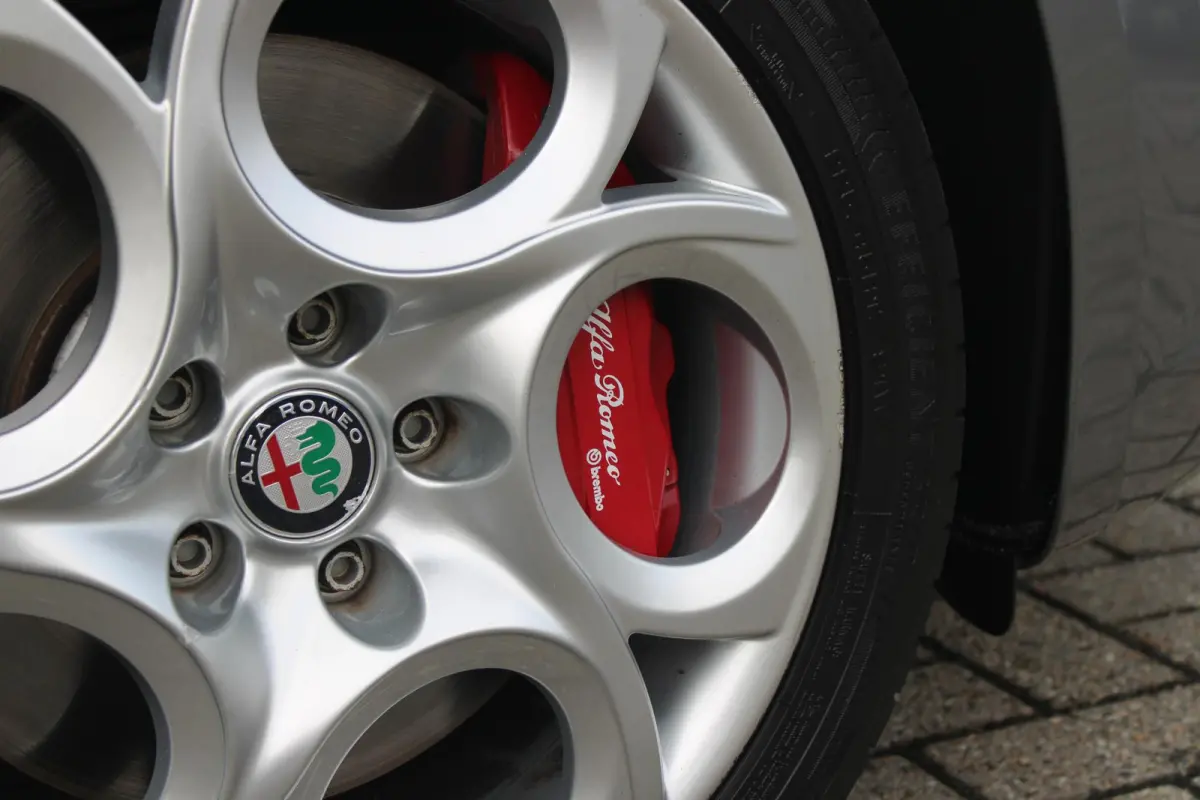 1.4 Turbo 170PK AUTOMAAT MultiAir SUPER | AFNEEMBARE TREKHAAK | NAVIGATIE | "BREMBO" REMKLAUWEN ROOD | LICHTMETALEN VELGEN 17" | CLIMATE CONTROL | CRUISE CONTROL | DAB+ RADIO | BLUETOOTH AUD