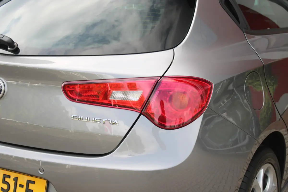 1.4 Turbo 170PK AUTOMAAT MultiAir SUPER | AFNEEMBARE TREKHAAK | NAVIGATIE | "BREMBO" REMKLAUWEN ROOD | LICHTMETALEN VELGEN 17" | CLIMATE CONTROL | CRUISE CONTROL | DAB+ RADIO | BLUETOOTH AUD