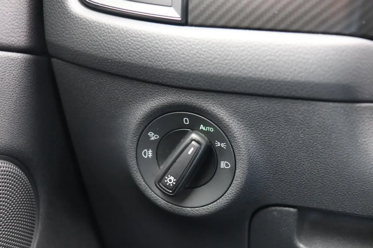 1.5 TSI 150pk DSG Sportline Business | Trekhaak | Stoelverwarming/Ventilatie | Achteruitrijcamera | Navigatie