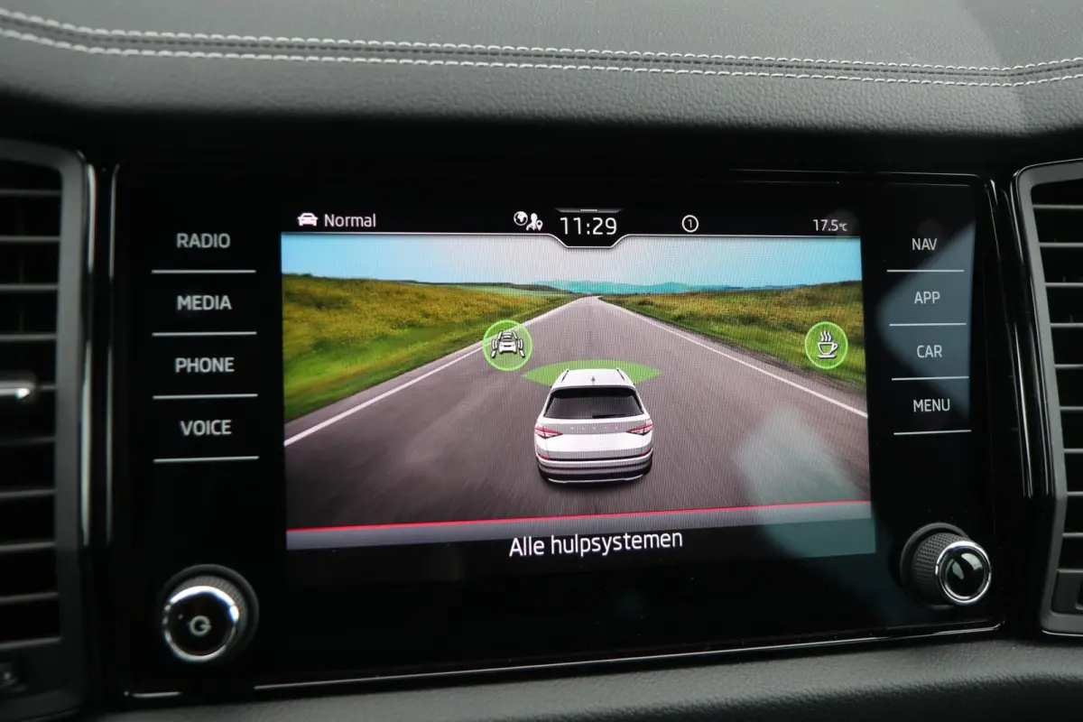 1.5 TSI 150pk DSG Sportline Business | Trekhaak | Stoelverwarming/Ventilatie | Achteruitrijcamera | Navigatie
