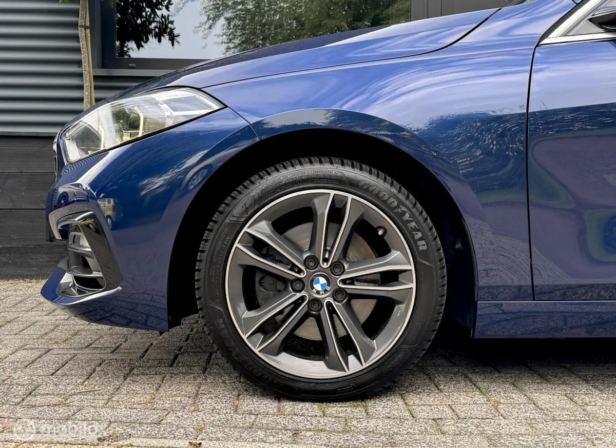 118i | Sport Line | Led | CarPlay | Digi Dash |