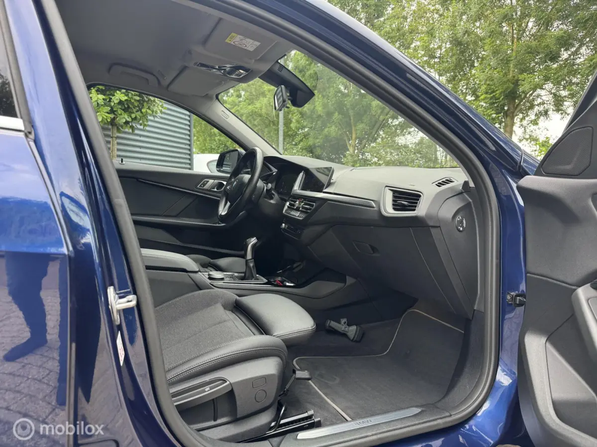 118i | Sport Line | Led | CarPlay | Digi Dash |