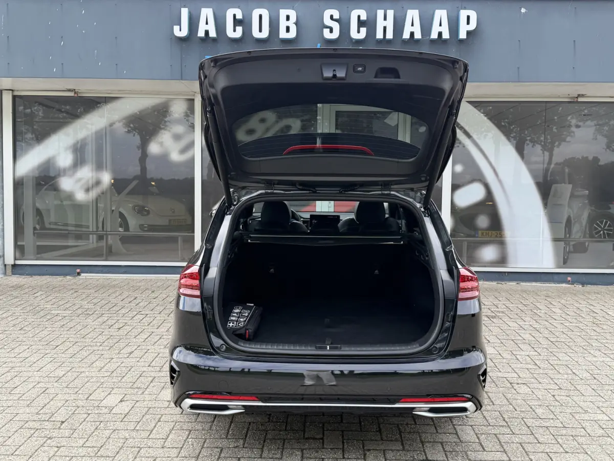 1.5 T-GDi GT-Line / Automaat / Keyless / Carplay / Schuif- Kanteldak / 17'' LM /