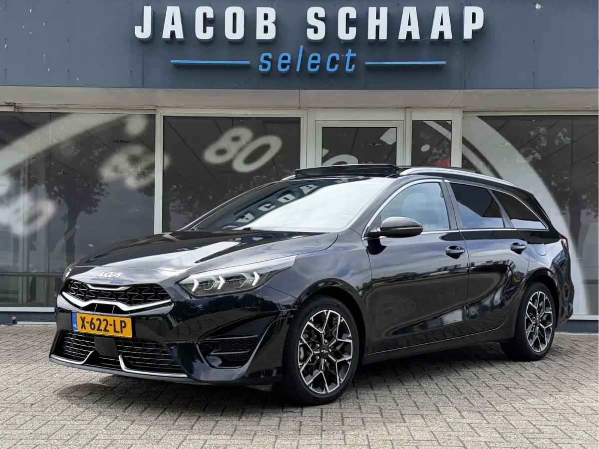 1.5 T-GDi GT-Line / Automaat / Keyless / Carplay / Schuif- Kanteldak / 17'' LM /