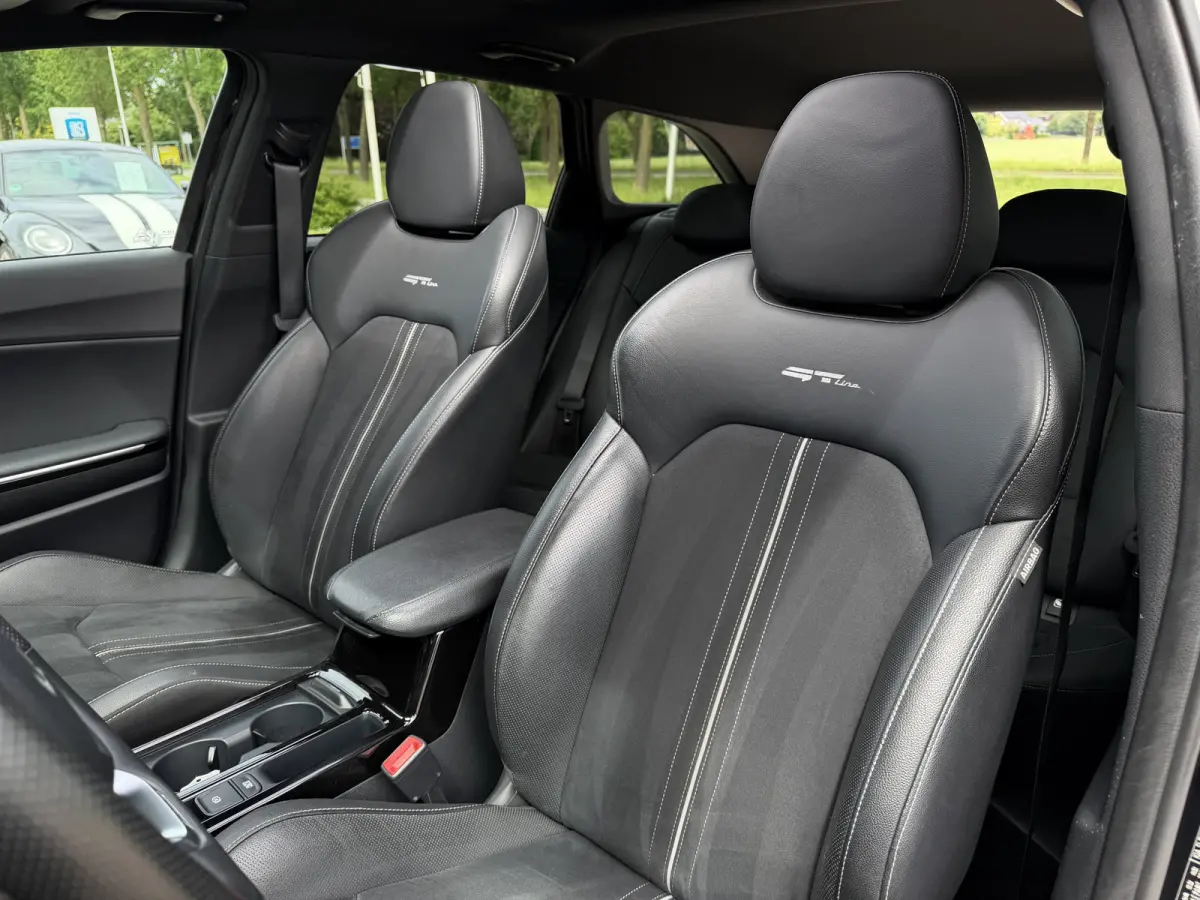 1.5 T-GDi GT-Line / Automaat / Keyless / Carplay / Schuif- Kanteldak / 17'' LM /