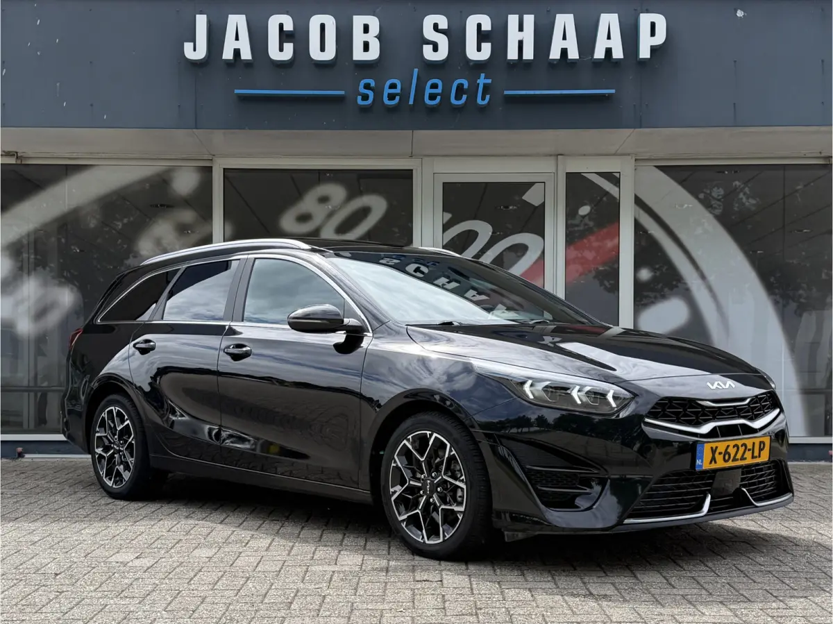 1.5 T-GDi GT-Line / Automaat / Keyless / Carplay / Schuif- Kanteldak / 17'' LM /