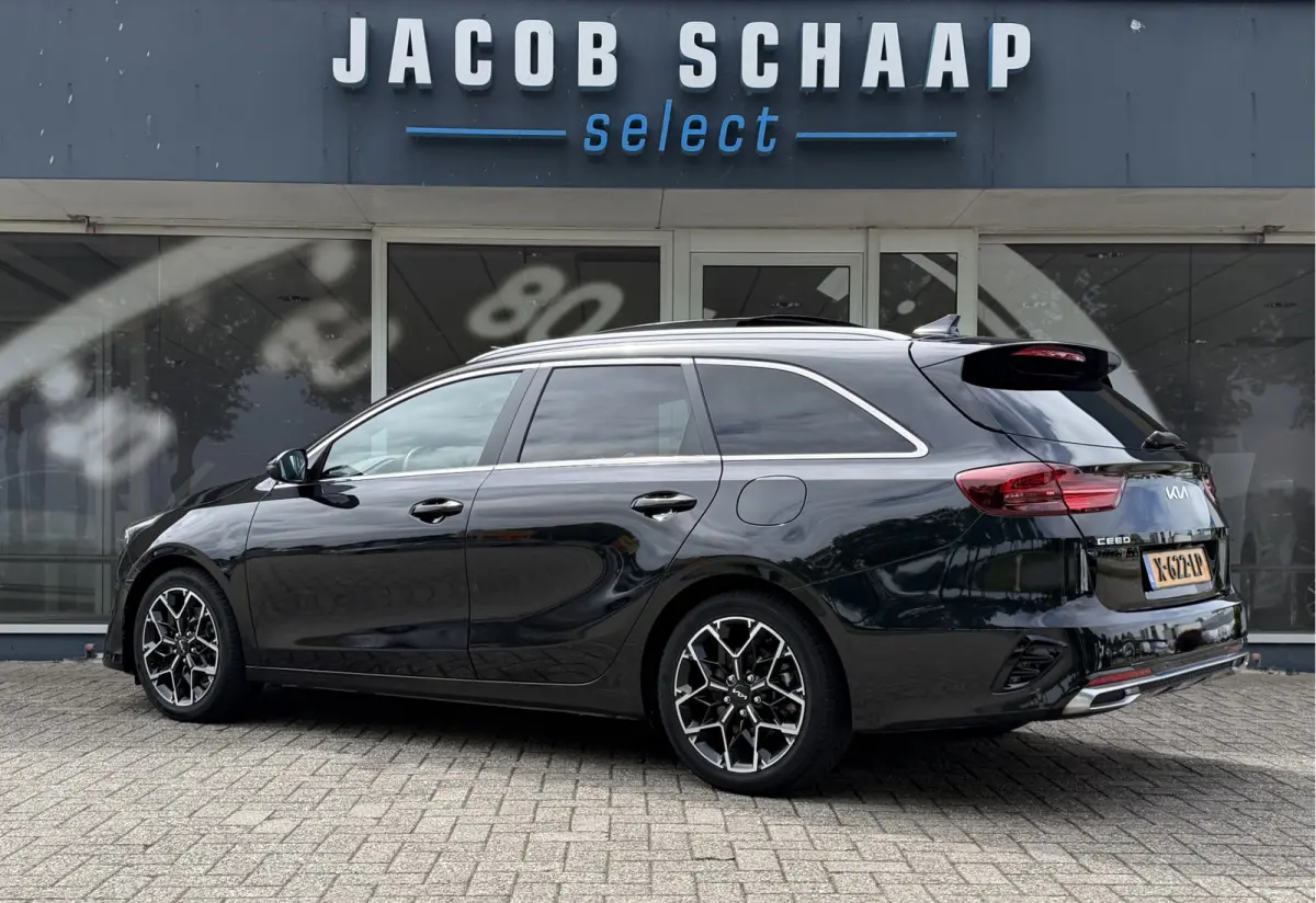 1.5 T-GDi GT-Line / Automaat / Keyless / Carplay / Schuif- Kanteldak / 17'' LM /