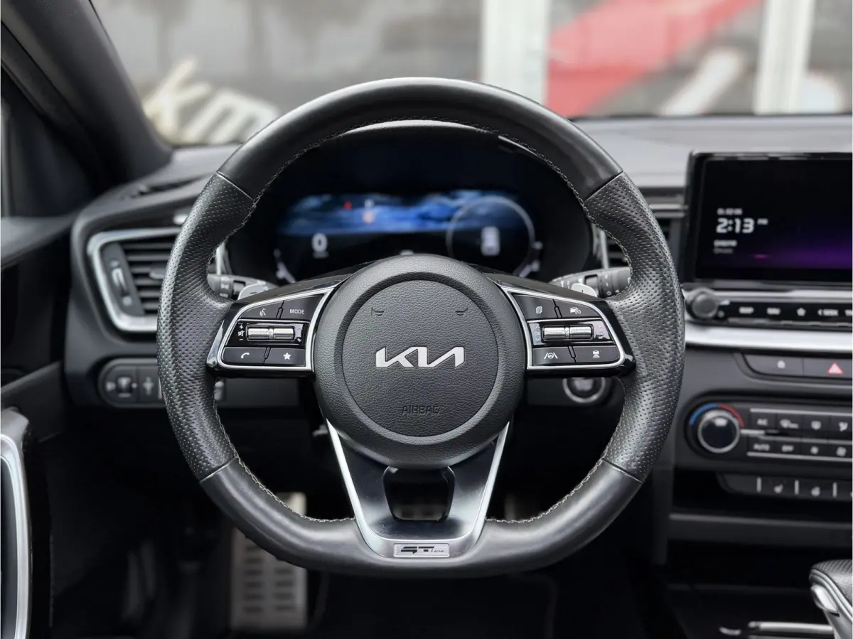 1.5 T-GDi GT-Line / Automaat / Keyless / Carplay / Schuif- Kanteldak / 17'' LM /