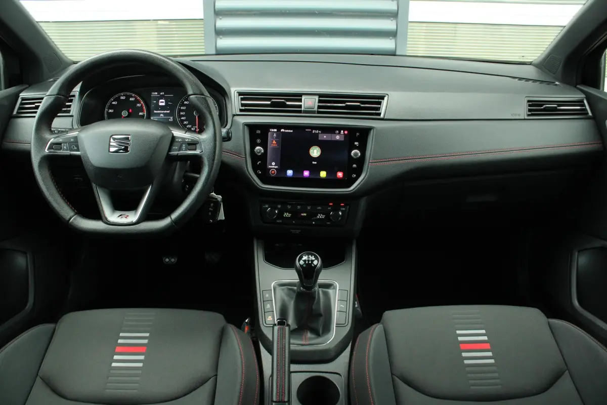 1.0 TSI 95pk FR Business Intense | Navigatie | Apple CarPlay/ Android Auto | Cruise Control | Airco Automatisch