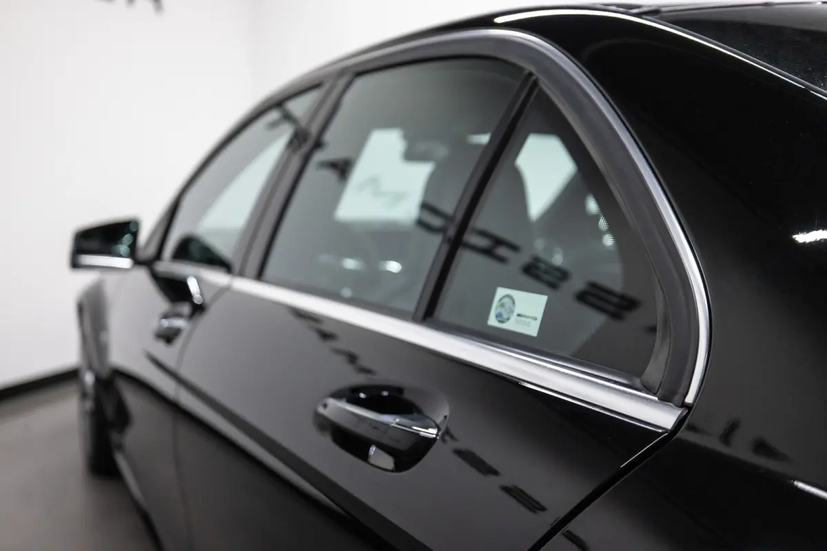 AMG 63 Btw auto, Fiscale waarde € 22.000,- (€ 53.677,69 Ex B.T.W) DEALER AUTO Dealer auto