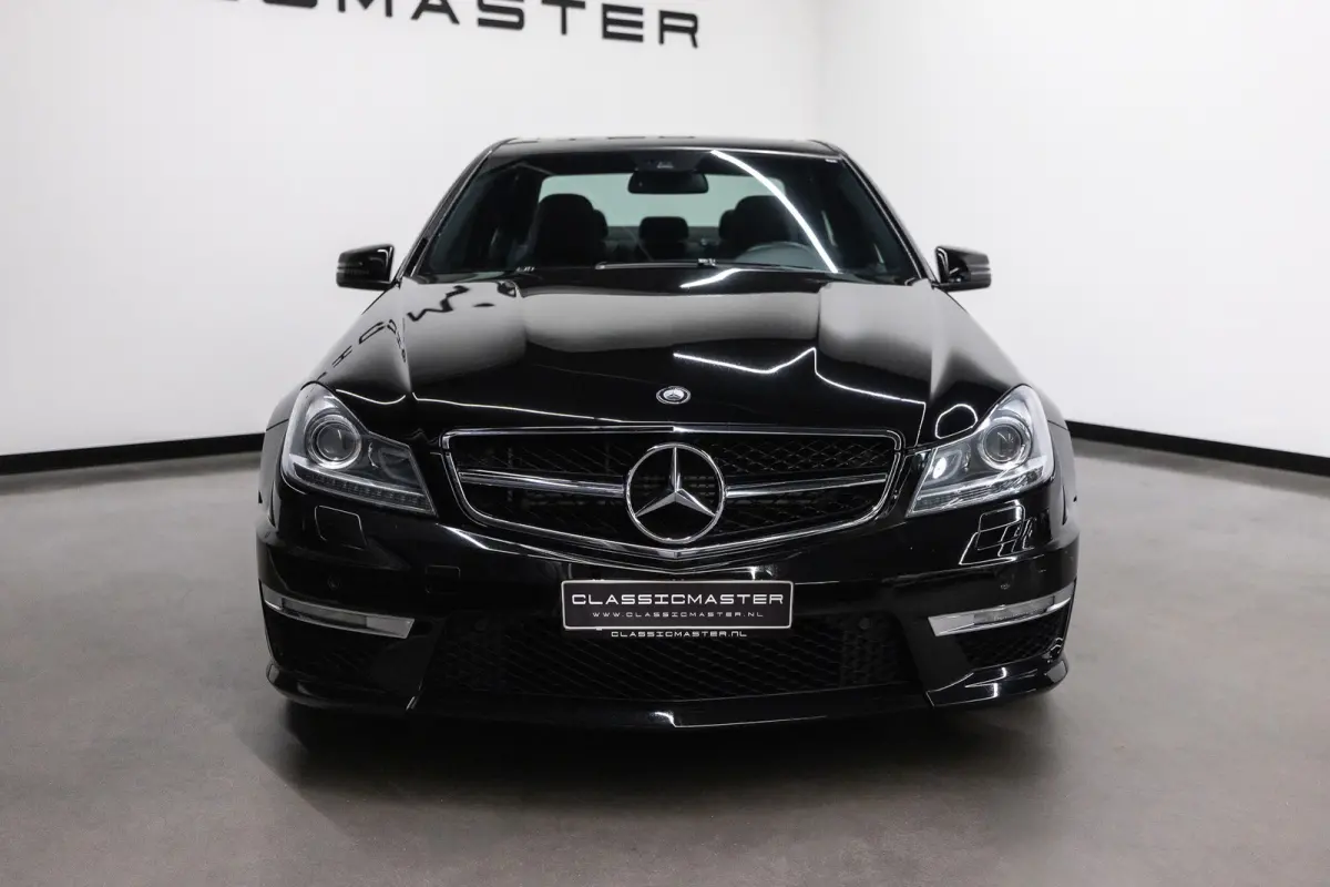 AMG 63 Btw auto, Fiscale waarde € 22.000,- (€ 53.677,69 Ex B.T.W) DEALER AUTO Dealer auto