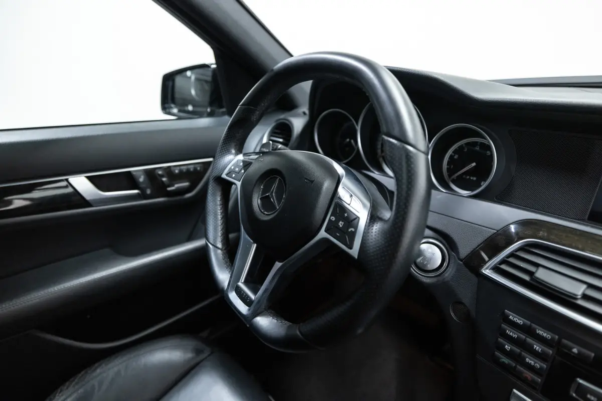 AMG 63 Btw auto, Fiscale waarde € 22.000,- (€ 53.677,69 Ex B.T.W) DEALER AUTO Dealer auto