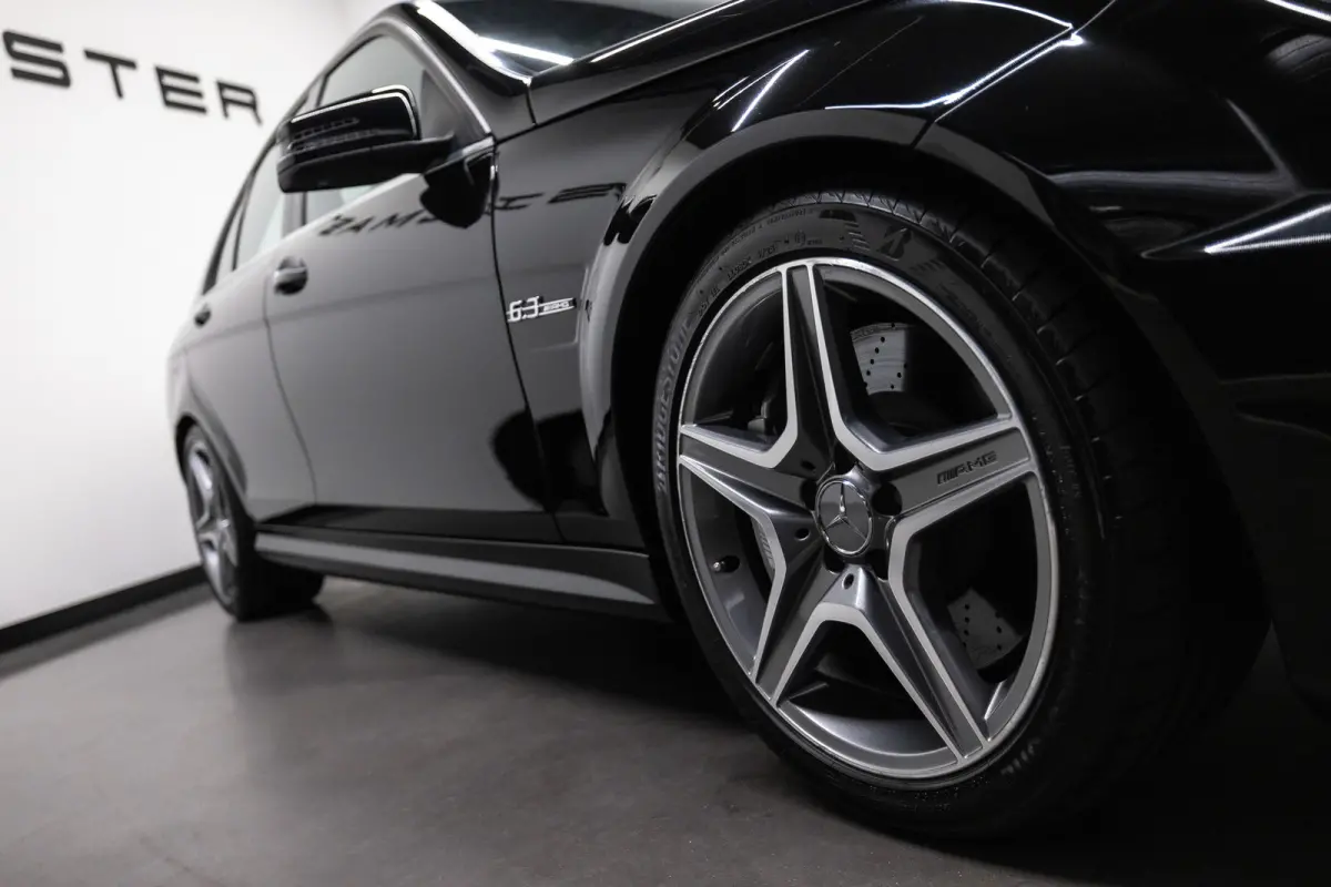 AMG 63 Btw auto, Fiscale waarde € 22.000,- (€ 53.677,69 Ex B.T.W) DEALER AUTO Dealer auto