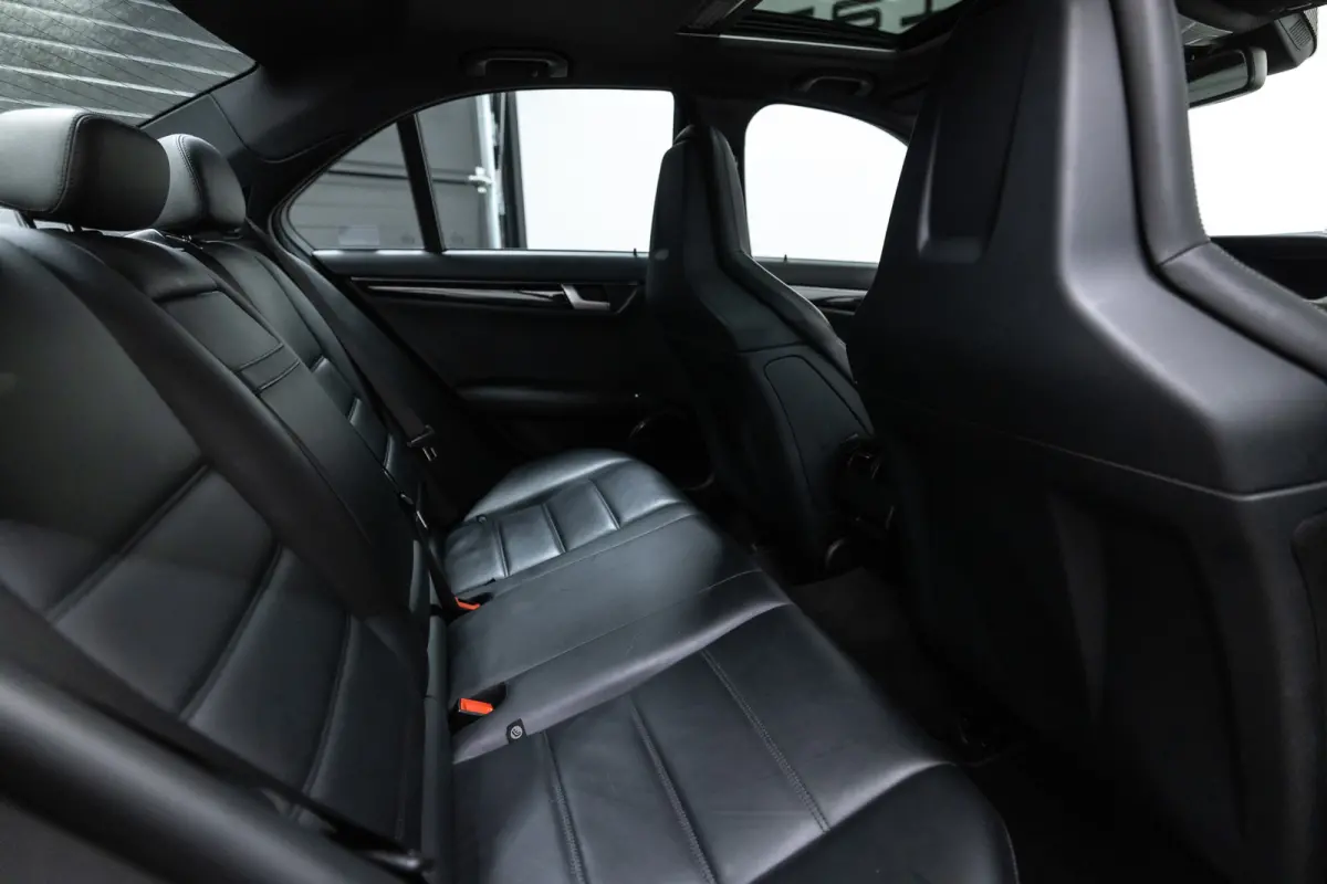 AMG 63 Btw auto, Fiscale waarde € 22.000,- (€ 53.677,69 Ex B.T.W) DEALER AUTO Dealer auto