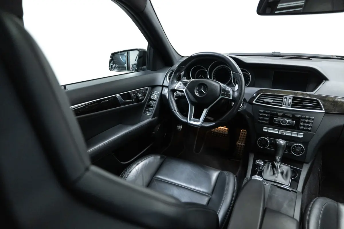 AMG 63 Btw auto, Fiscale waarde € 22.000,- (€ 53.677,69 Ex B.T.W) DEALER AUTO Dealer auto