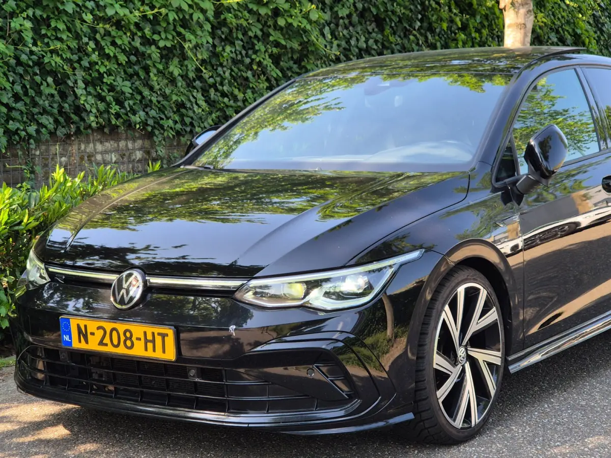 R Line 1.5 Panorama virtual dash CarPlay 1e Eig in NL Alcantara LED Volle optielijst