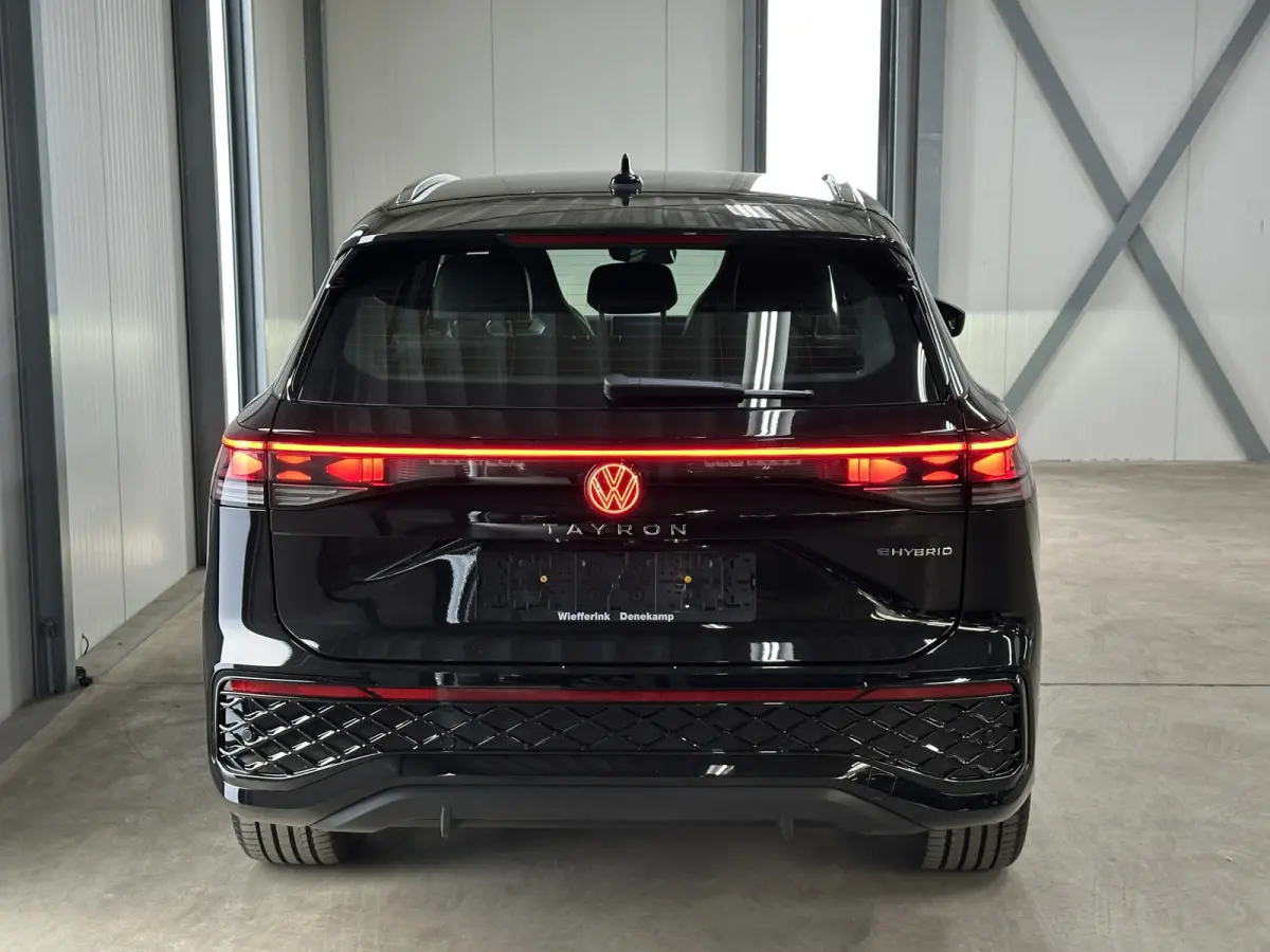 1.5 eHybrid R-Line | Trekhaak-pakket | Navigatie-pakket | Stoel- & stuurverwarming