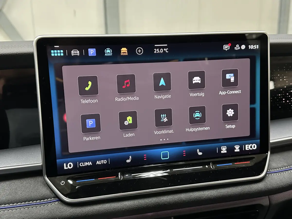 1.5 eHybrid R-Line | Trekhaak-pakket | Navigatie-pakket | Stoel- & stuurverwarming
