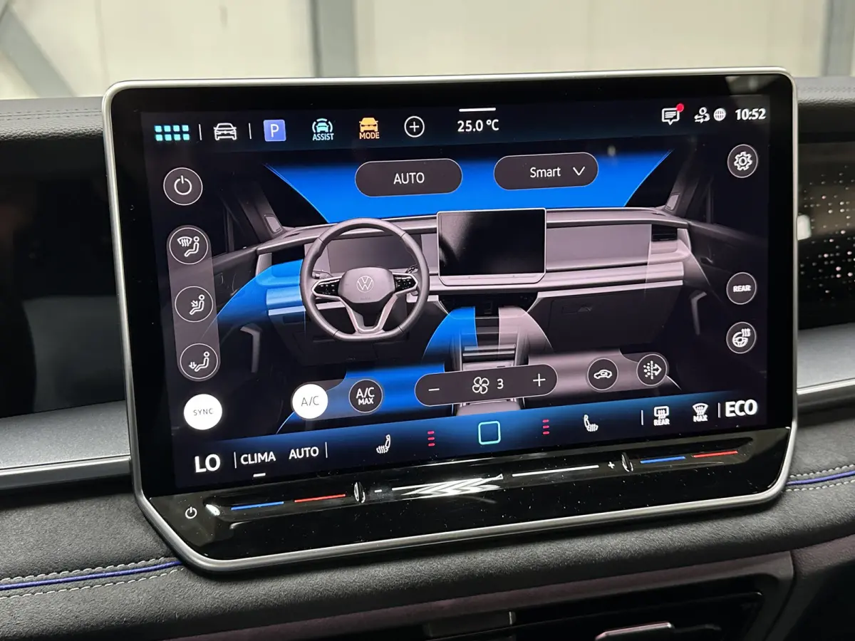 1.5 eHybrid R-Line | Trekhaak-pakket | Navigatie-pakket | Stoel- & stuurverwarming
